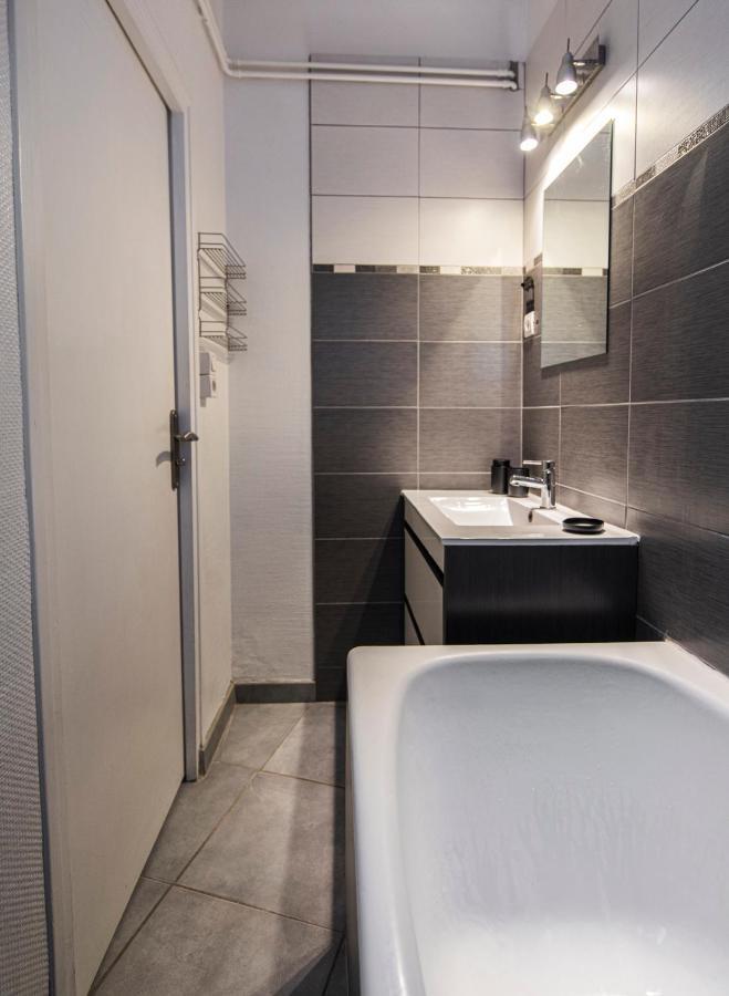 Appartement Avec Balcon A 250 M De La Gare, Hyper Centre Tours Bagian luar foto