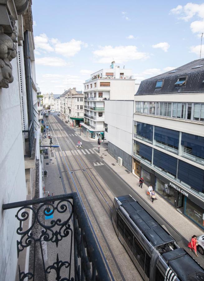 Appartement Avec Balcon A 250 M De La Gare, Hyper Centre Tours Bagian luar foto